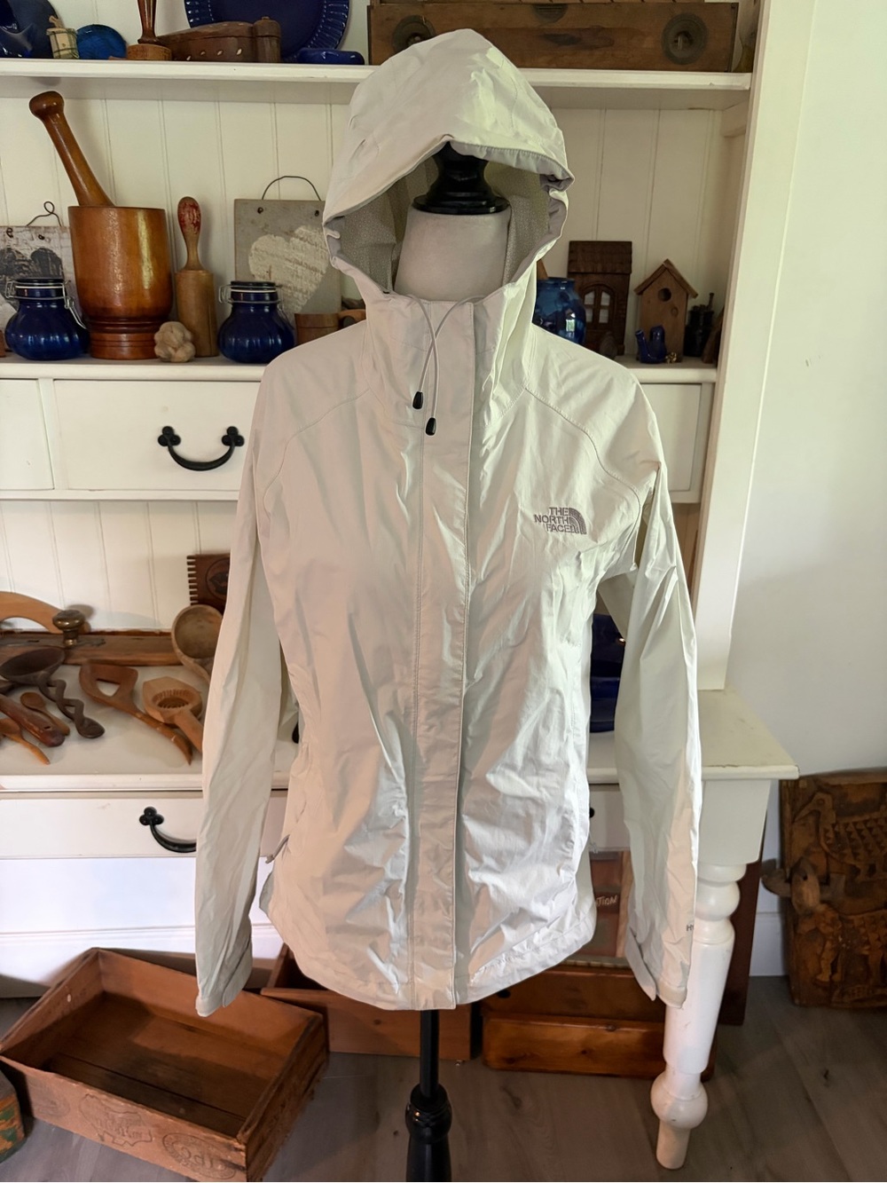 The North Face Women's White and Light Gray Hooded Rain jacket